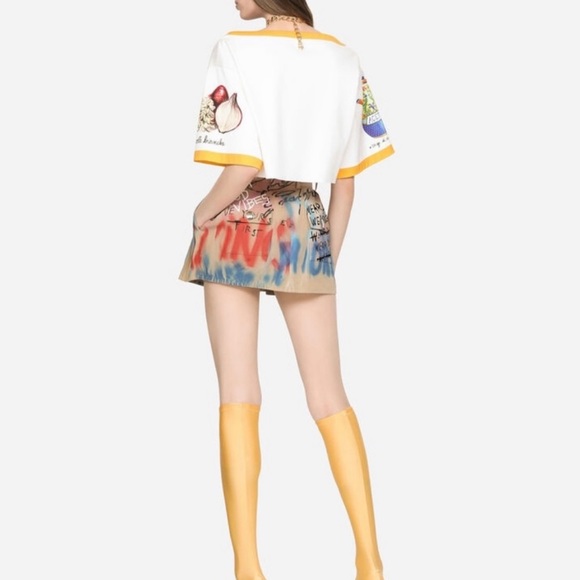 AUTHENTIC Dolce & Gabbana Graffiti Print
Miniskirt Size 38 - Picture 3 of 9